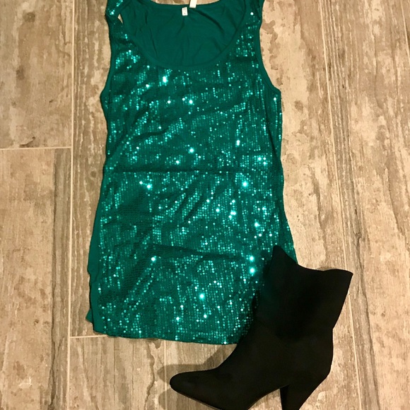 STUDIO Y Green sequin tank top St. Patrick’s Day!! - Picture 1 of 5